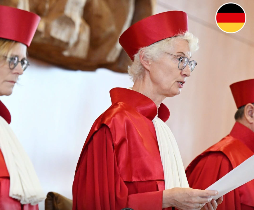 Over 1.336 million people have signed the online petition titled "Consider banning the AfD'.