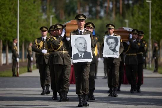 The ashes of OUN leader Andriy Melnyk and his wife Sofia were returned to Ukraine